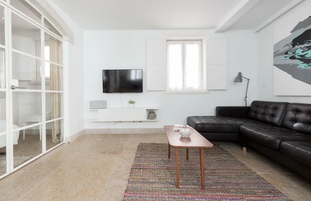Almamater Lisbon Apartments-1